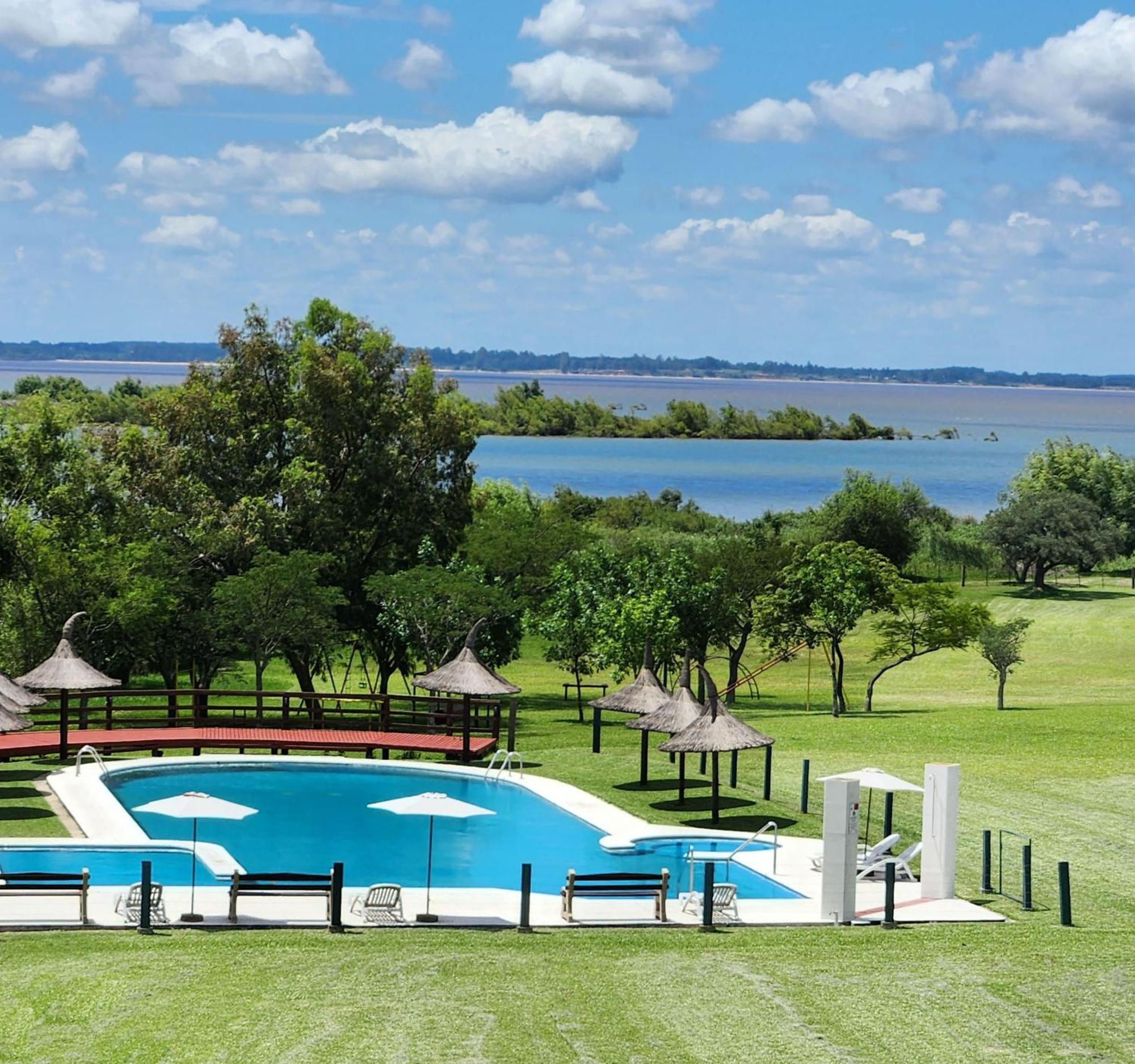 Terrazas De La Costa Aparthotel Federación Exterior foto